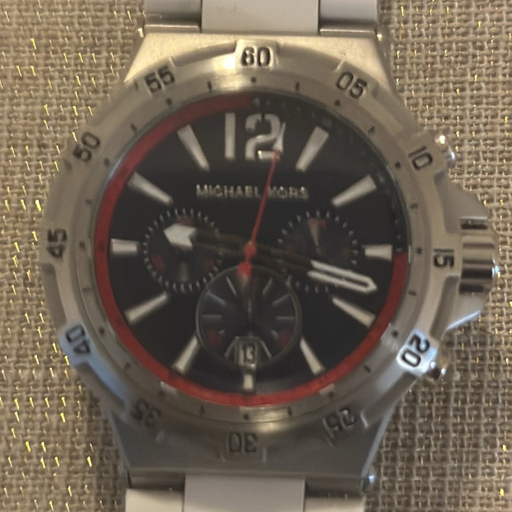 Michael Kors watch - Picture 2 of 2